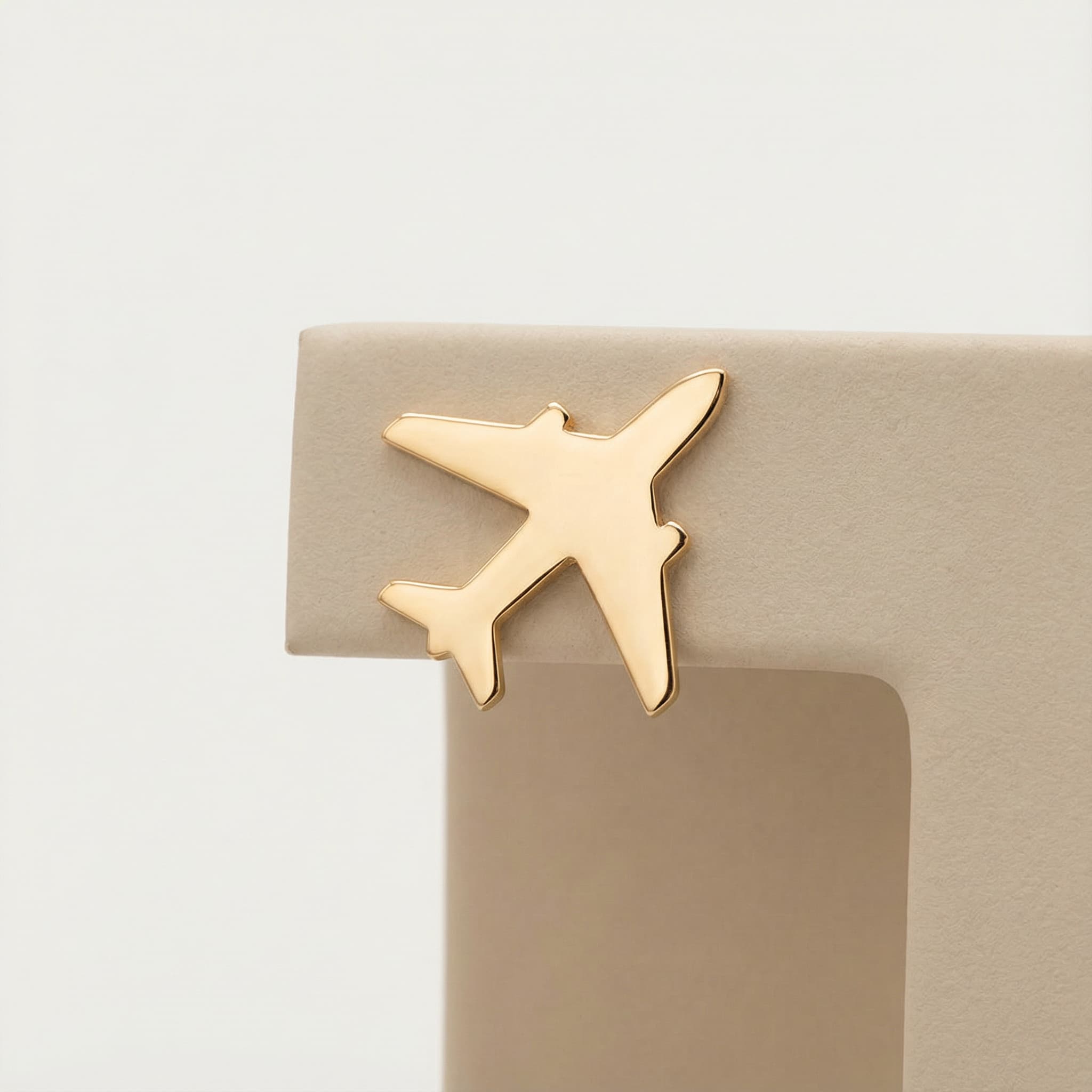 Uçak Figürlü 925 Ayar Gümüş Küpe